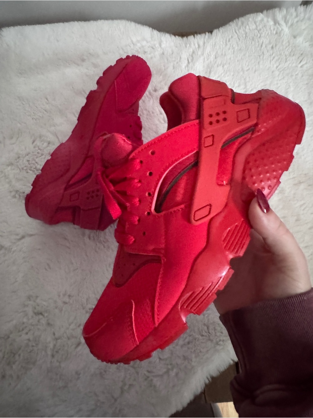 Nike Huaraches Youth Red Tennis Shoes Sneakers size 7Y